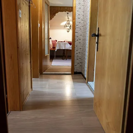 Apartment Capanna *